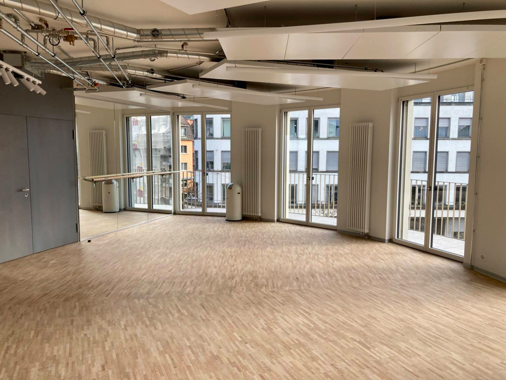 Mehr über den Artikel erfahren Sabine Reber im CANTIENICA®-Studio Zürich (mehrere Daten, zwei Kurse pro Tag)